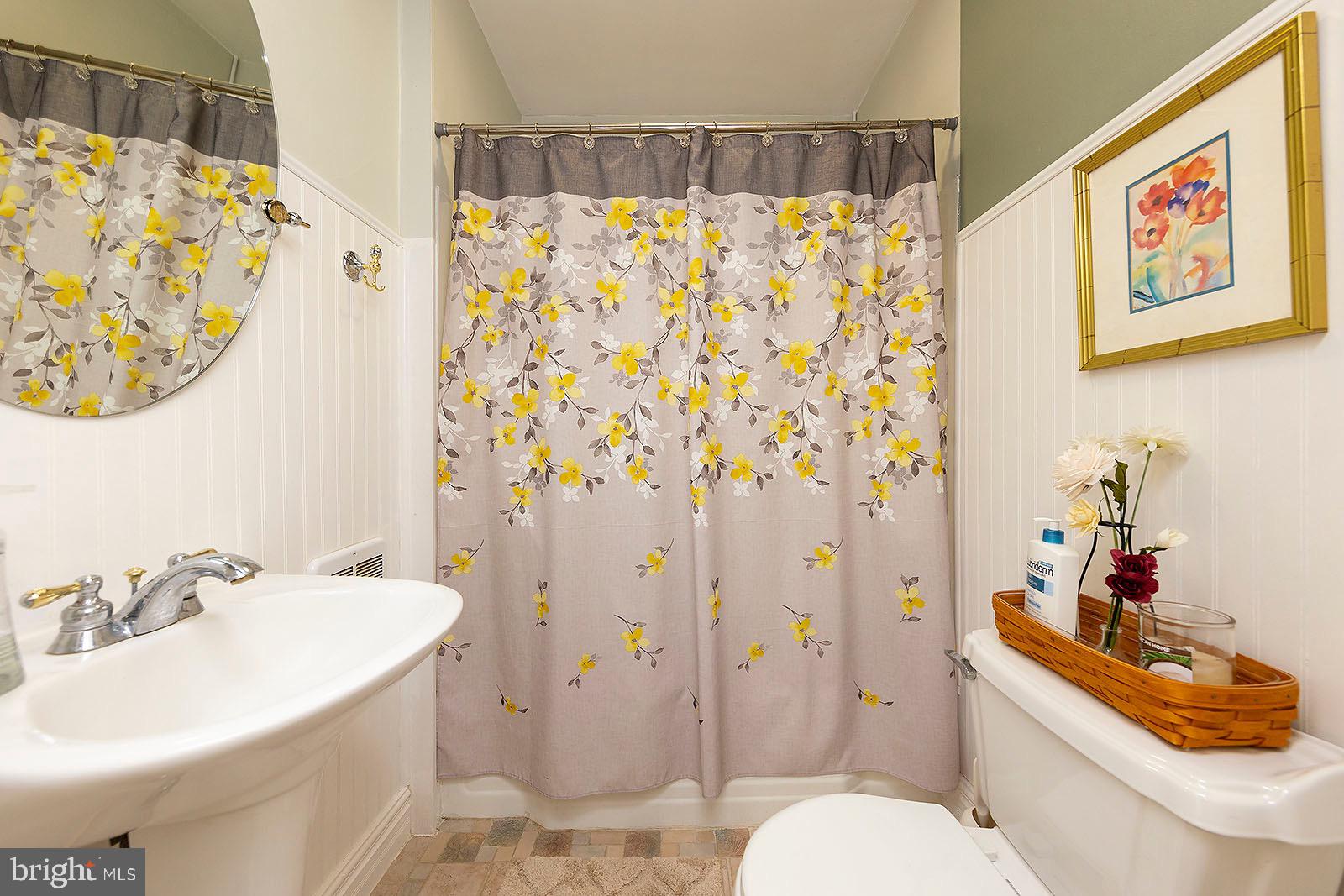 1810 Senseny Road Winchester, VA 22602 - Photo 21 of 36