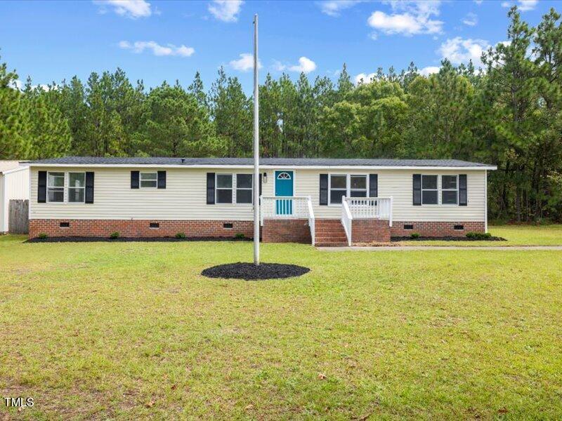 140 Gibbs Road Lillington, NC 27546 - Photo 2 of 42 1000029785