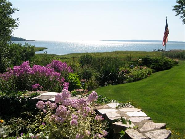 7 Seabury Point Road Duxbury, MA 02332 - Photo 1 of 27 Gallery Image 1