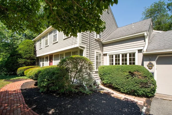 $1,295,000 | 101 Pond Street, Cohasset, MA 02025
