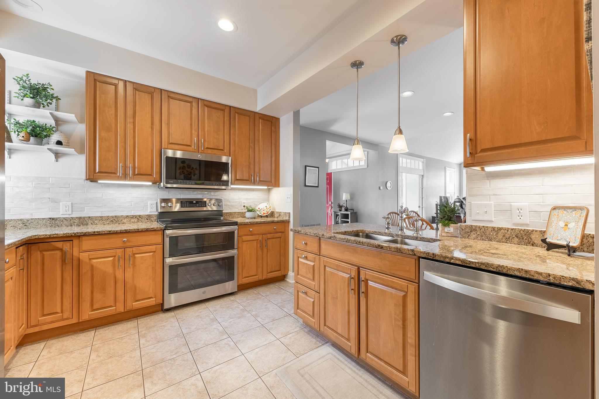 3221 Shellers Bend, Unit 848 State College, PA 16801 - Photo 10 of 34