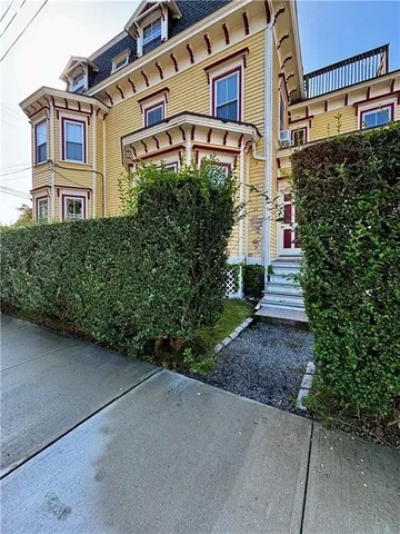 $2,600 | 51 Annandale Road, Unit 2, Newport, RI 02840