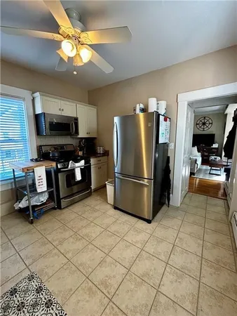 $2,600 | 51 Annandale Road, Unit 2, Newport, RI 02840