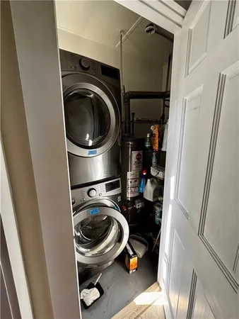 $2,600 | 51 Annandale Road, Unit 2, Newport, RI 02840