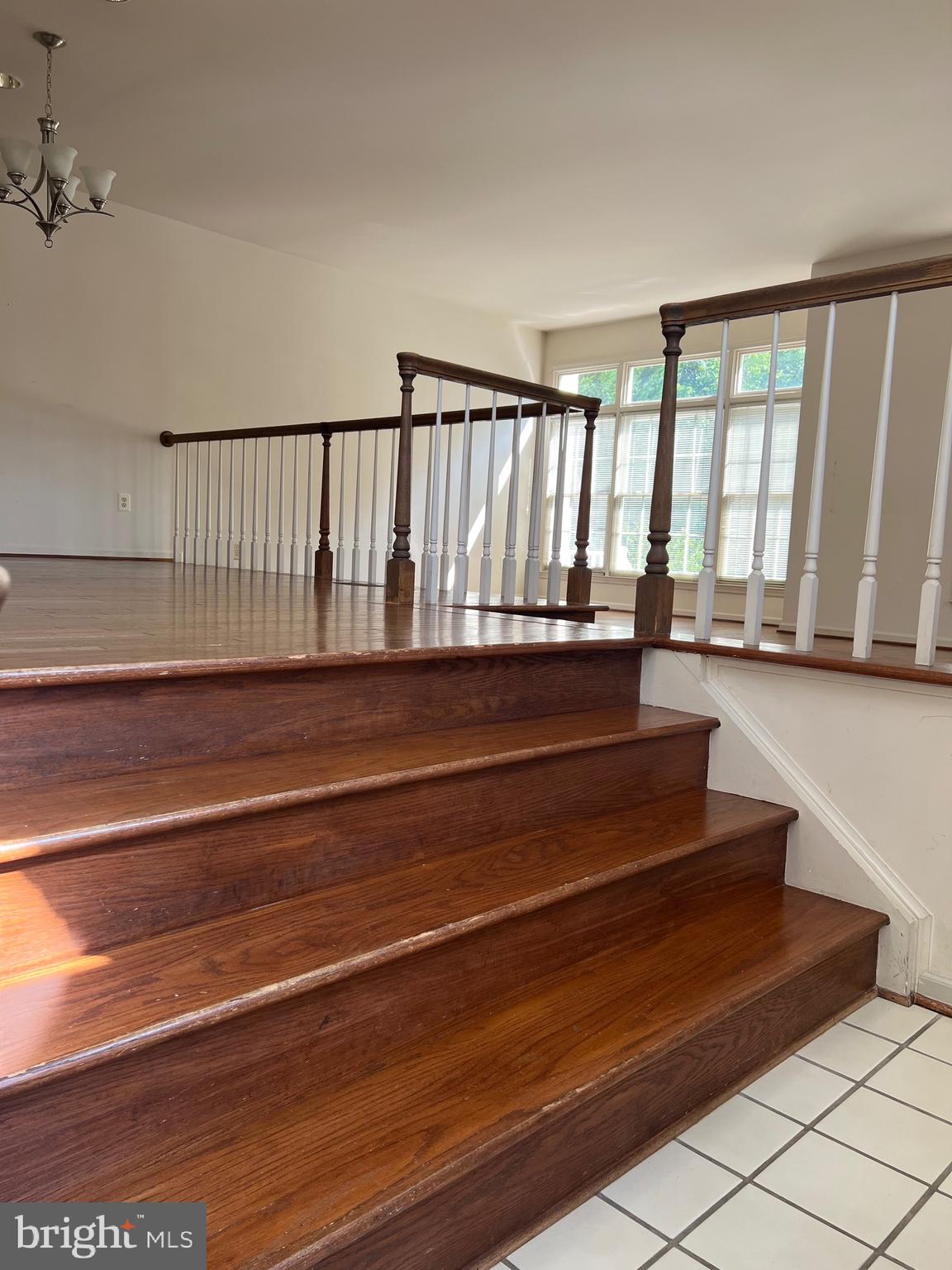 1371 Heritage Oak Way Reston, VA 20194 - Photo 2 of 26