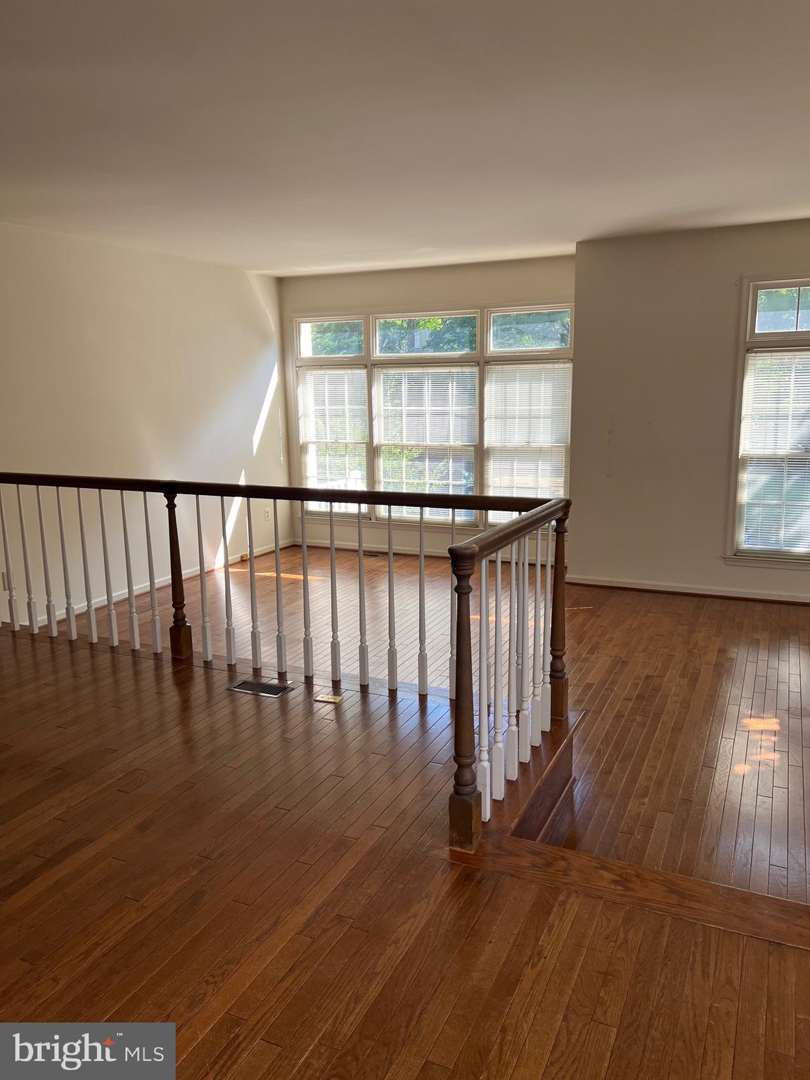 1371 Heritage Oak Way Reston, VA 20194 - Photo 22 of 26