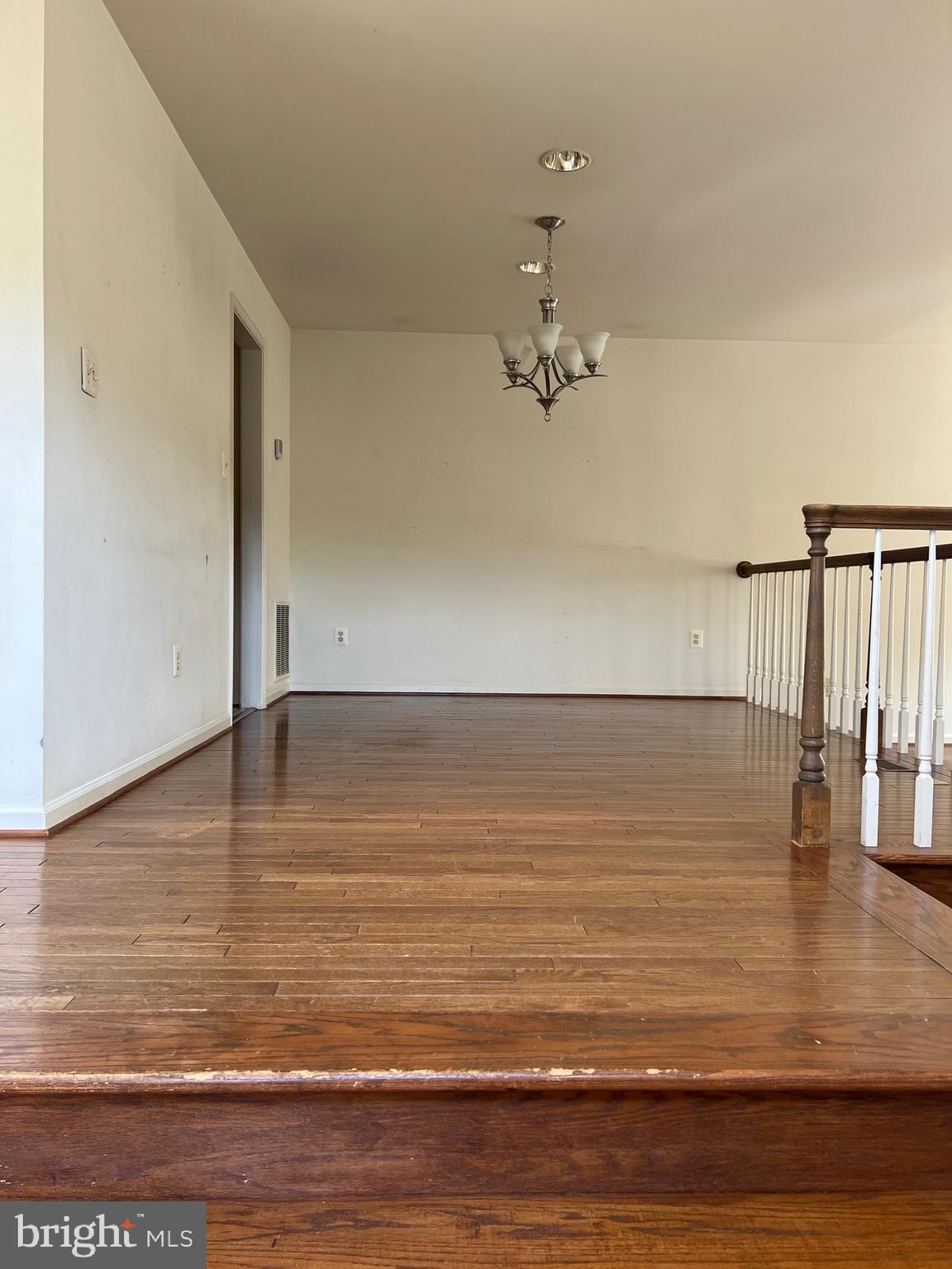 1371 Heritage Oak Way Reston, VA 20194 - Photo 23 of 26