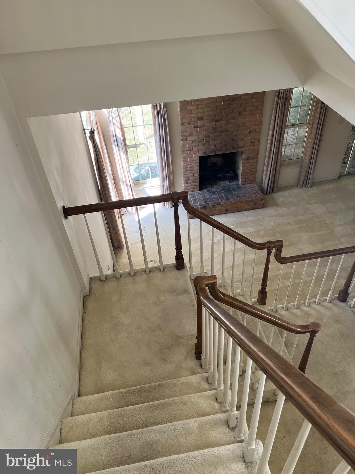 1371 Heritage Oak Way Reston, VA 20194 - Photo 5 of 26
