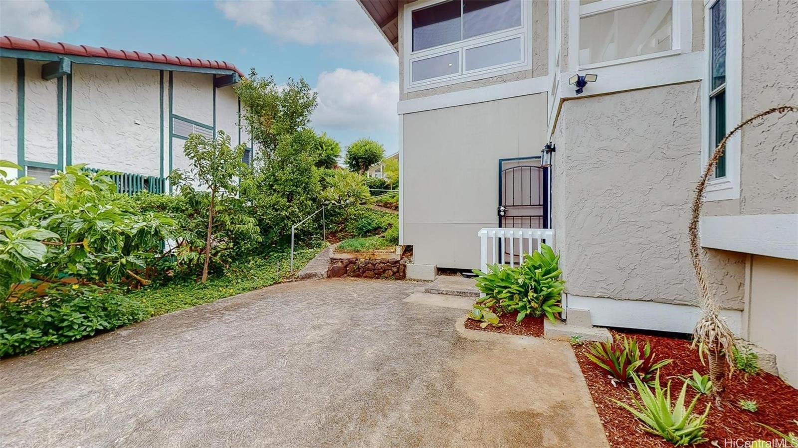 989 Kaluanui Road Honolulu, HI 96825 - Photo 24 of 25