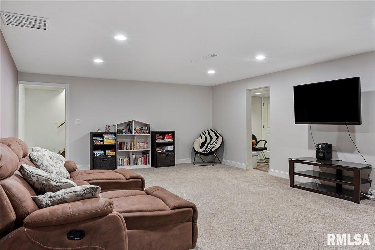 3900 West Bluffs Road Springfield, IL 62711 - Photo 50 of 62