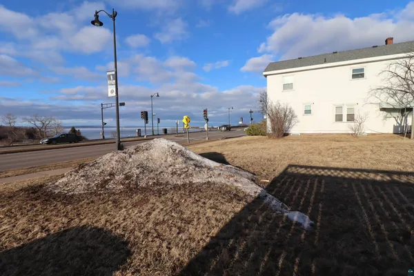 $23,900 | 1306 Lake Shore Drive West, Ashland, WI 54806