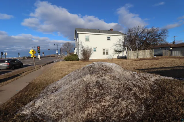 $24,900 | 1306 Lake Shore Drive West, Ashland, WI 54806