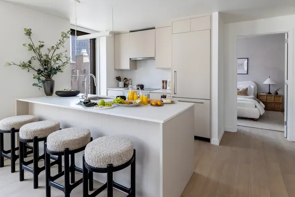 $14,500 | 300 East 50th Street, Unit PHH | Midtown East