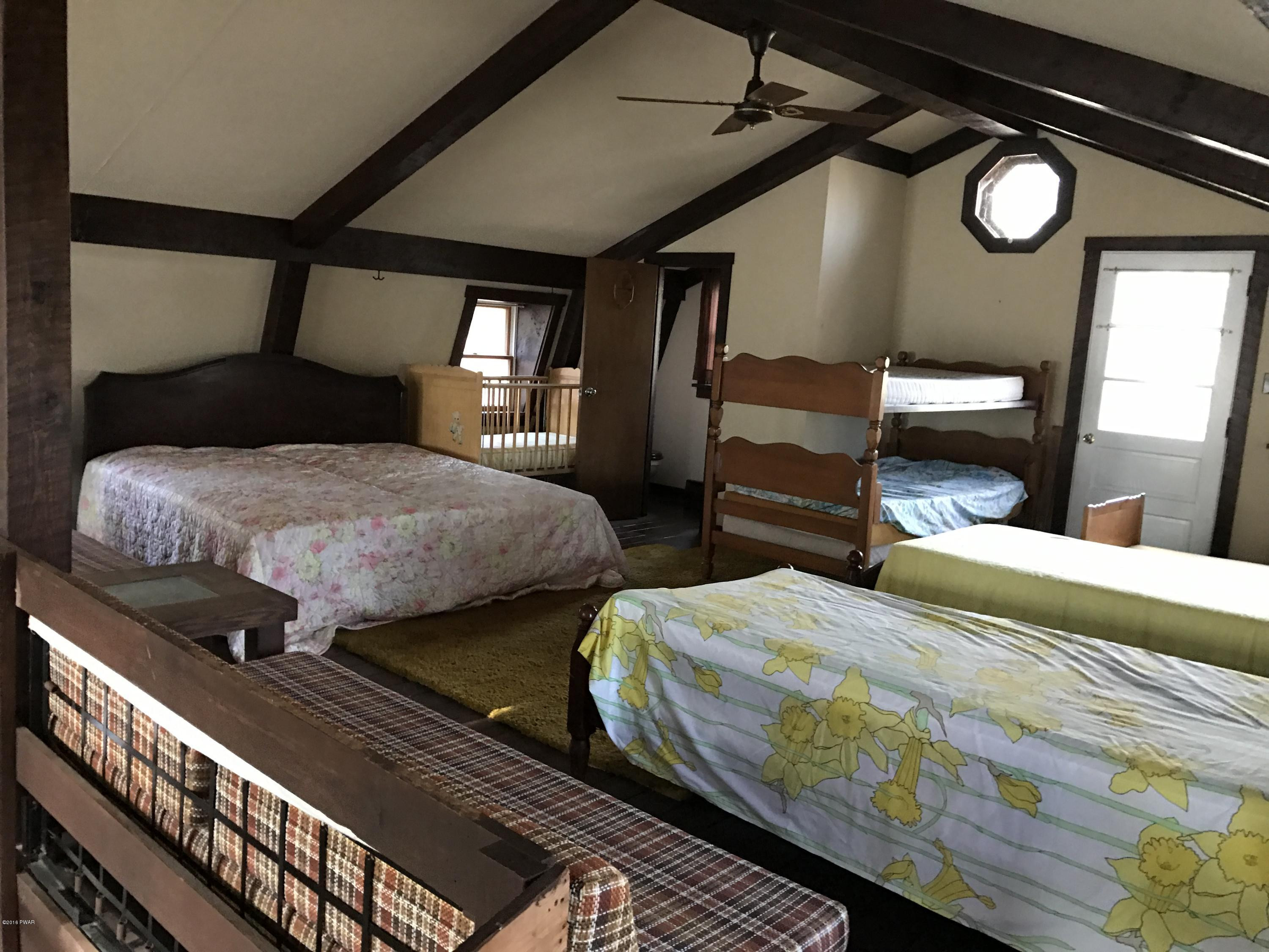 183 Oneida Road Shohola, PA 18458 - Photo 23 of 39