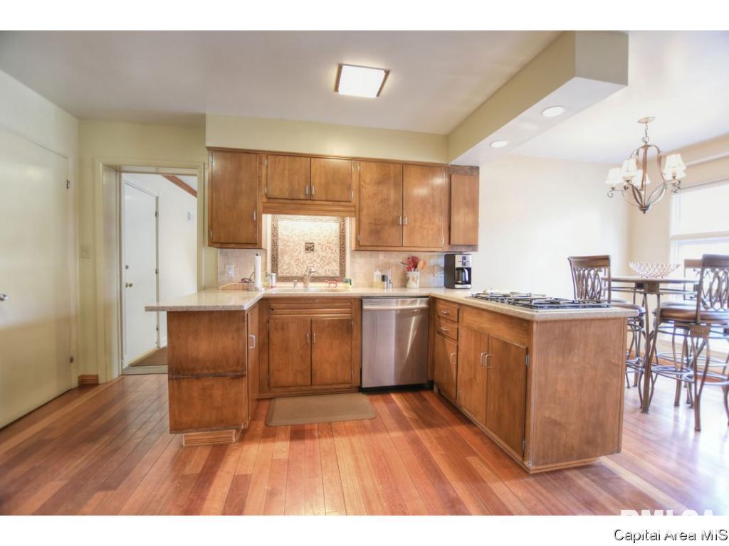 2130 Sylvan Road Springfield, IL 62704 - Photo 11 of 35 Gallery Image 11