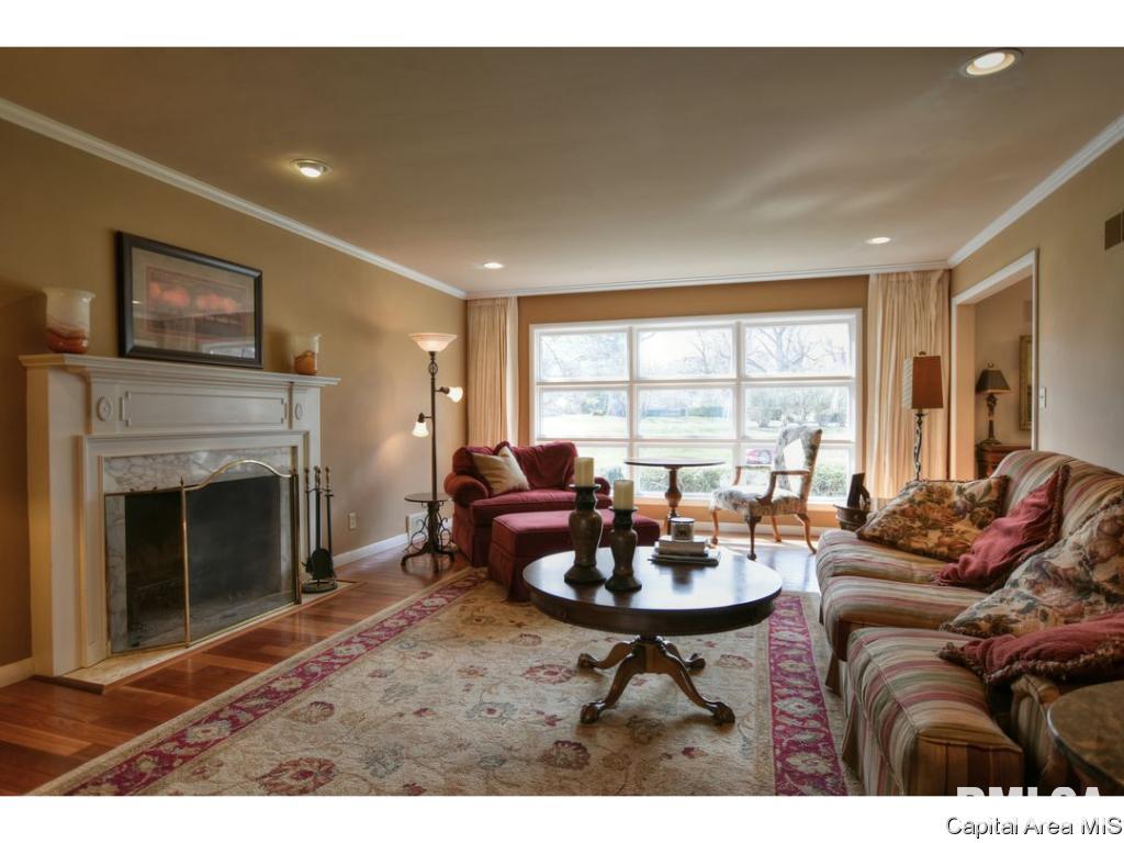 2130 Sylvan Road Springfield, IL 62704 - Photo 4 of 35 Gallery Image 4