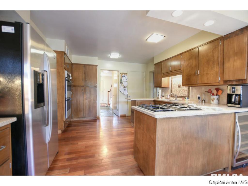 2130 Sylvan Road Springfield, IL 62704 - Photo 10 of 35 Gallery Image 10