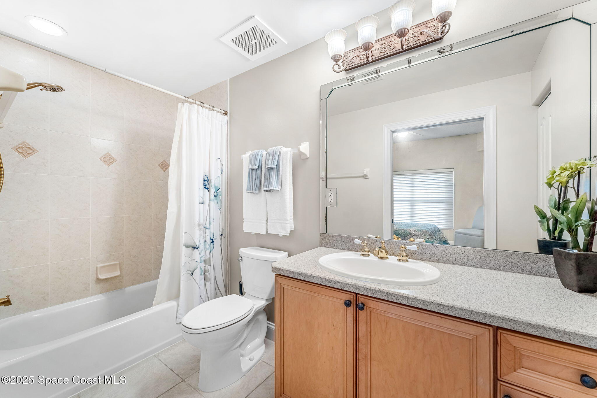 4955 Dixie Highway Northeast, Unit 404 Palm Bay, FL 32905 - Photo 33 of 53 Bathroom 2