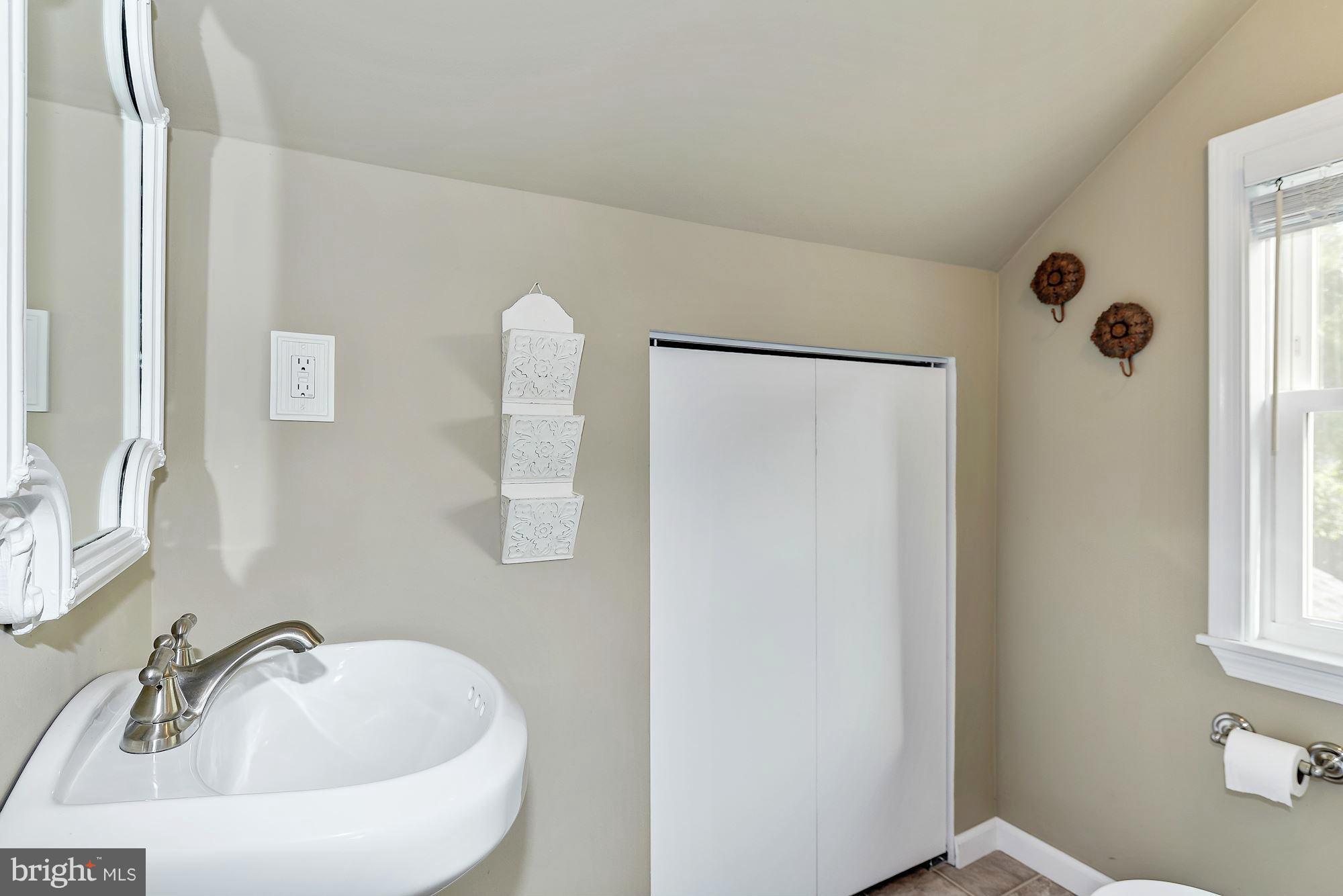 8105 Edgewater Road Clearwater Beach, MD 21226 - Photo 18 of 26 Master Bath