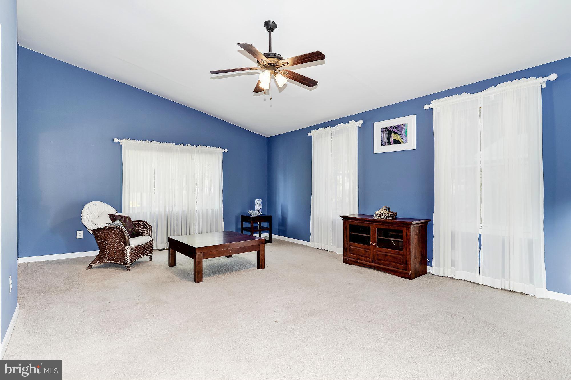 8105 Edgewater Road Clearwater Beach, MD 21226 - Photo 7 of 26 Family Room