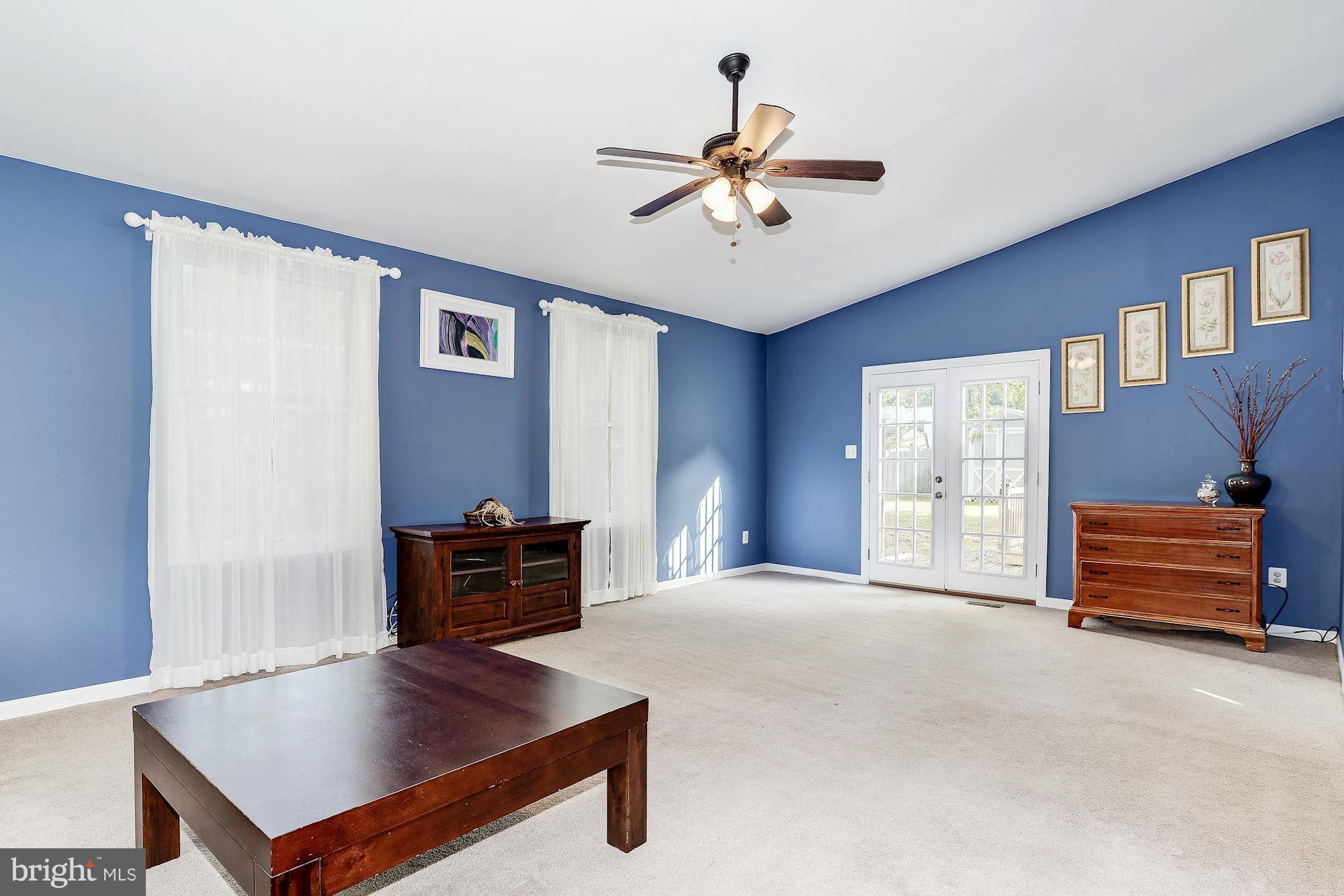 8105 Edgewater Road Clearwater Beach, MD 21226 - Photo 8 of 26 Family Room