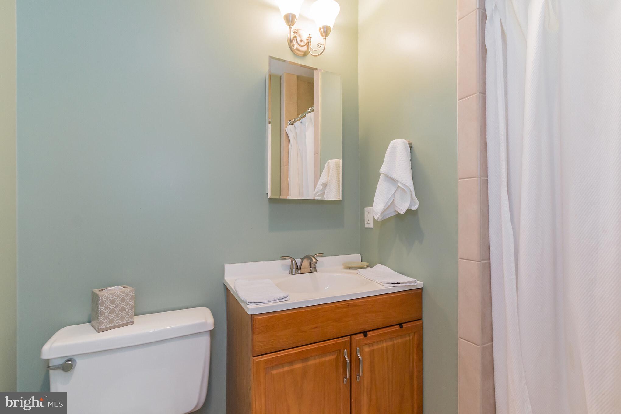 6403 Stoneham Road Bethesda, MD 20817 - Photo 23 of 30 Gallery Image 23