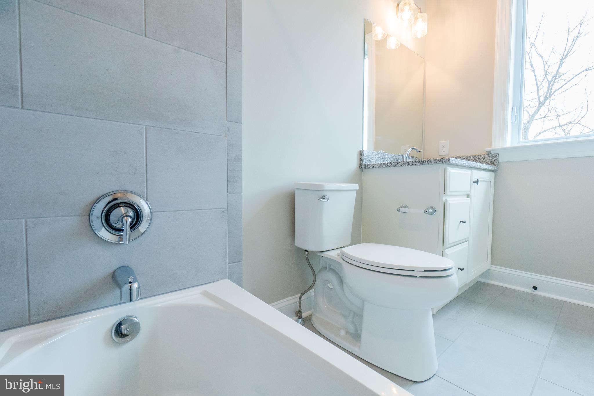 26 Ryans Mill Road Jamison, PA 18929 - Photo 24 of 38 En-suite Bath