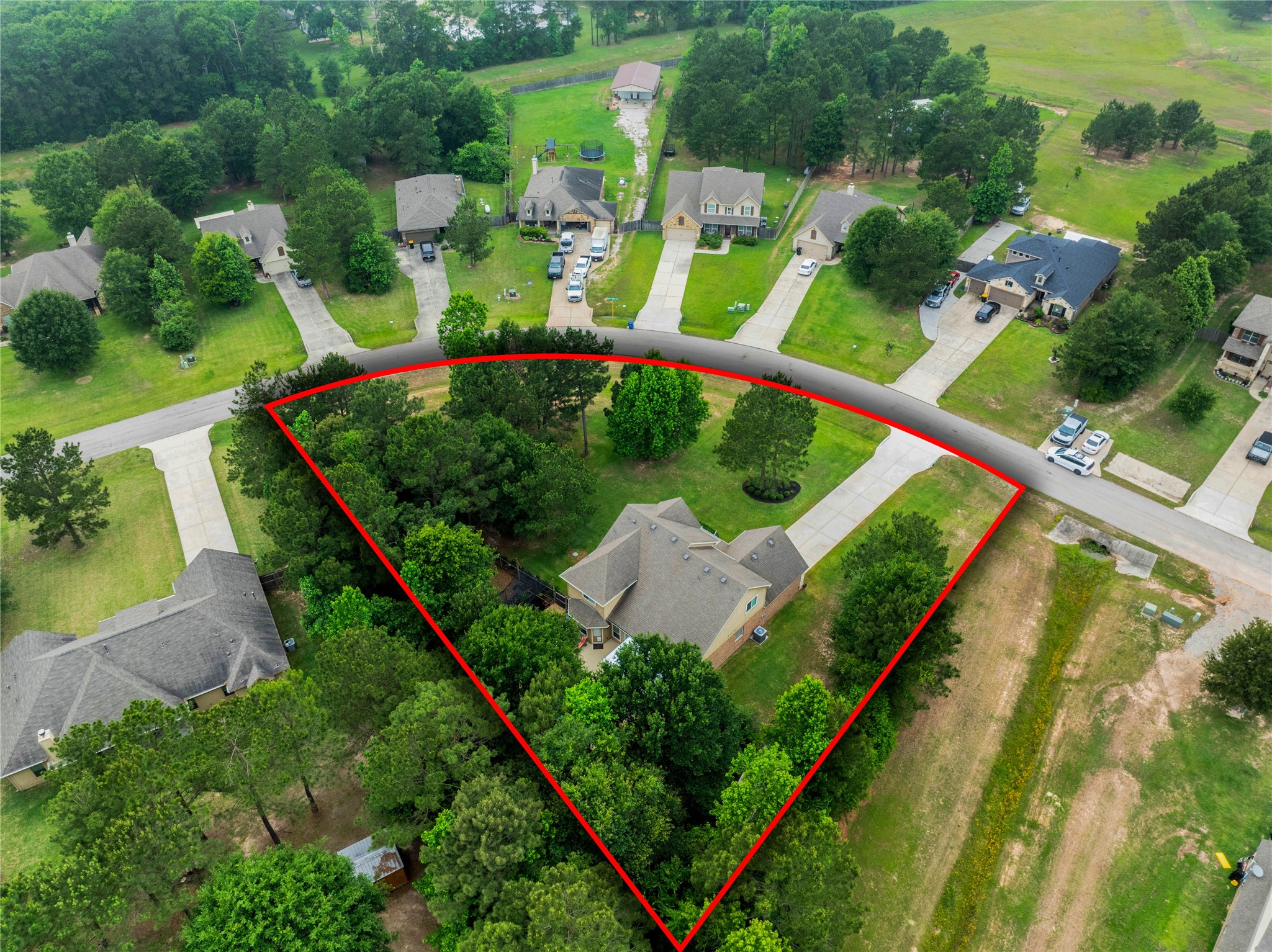 9223 Wapiti Trail Conroe, TX 77303 - Photo 43 of 45 an outdoor view of the garden