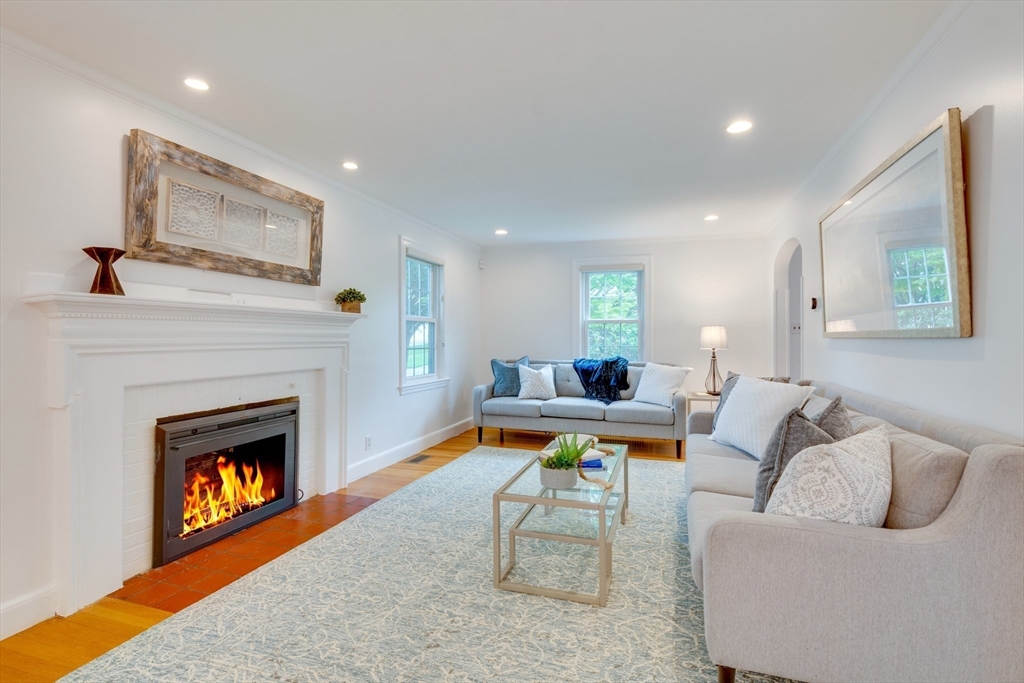 29 Parker Road Needham, MA 02494 - Photo 3 of 42