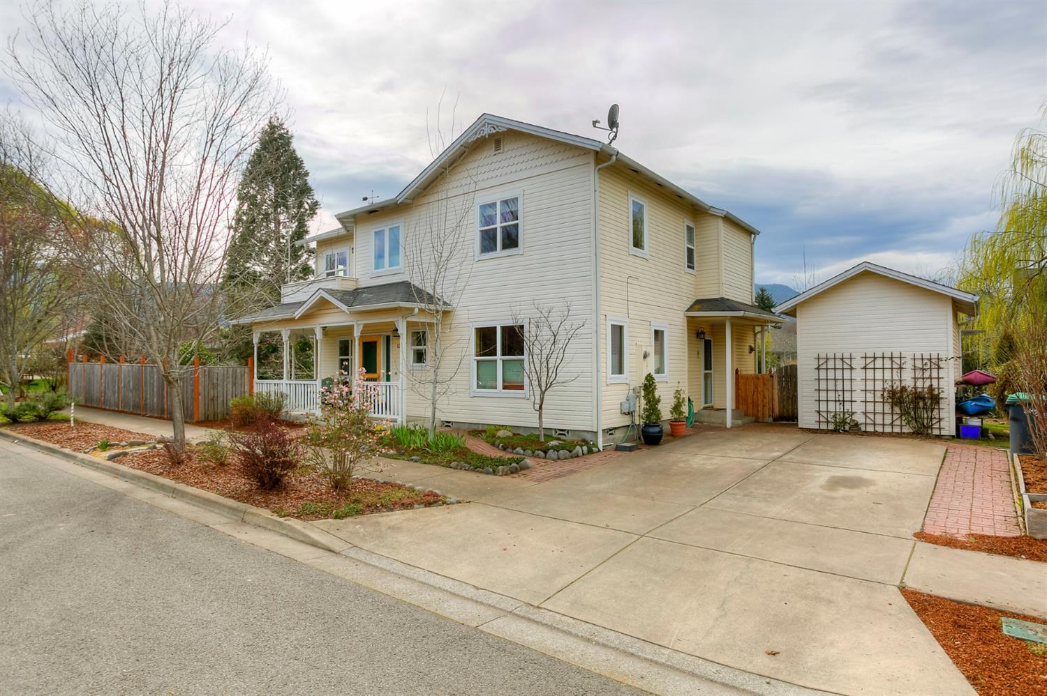 1389 Mill Pond Road Ashland, OR 97520 - Photo 6 of 29 Additional Photo