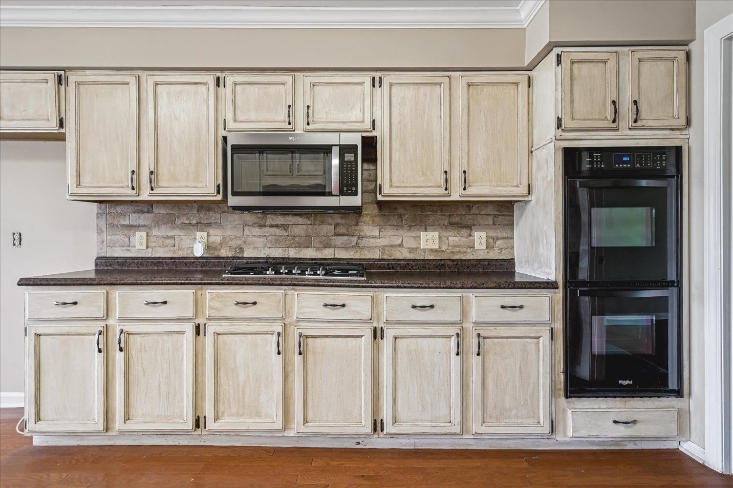 2132 Williams Switch Road Ripley, TN 38063 - Photo 13 of 33 Gas Cooking,Double Ovens,Hardwood Floors.