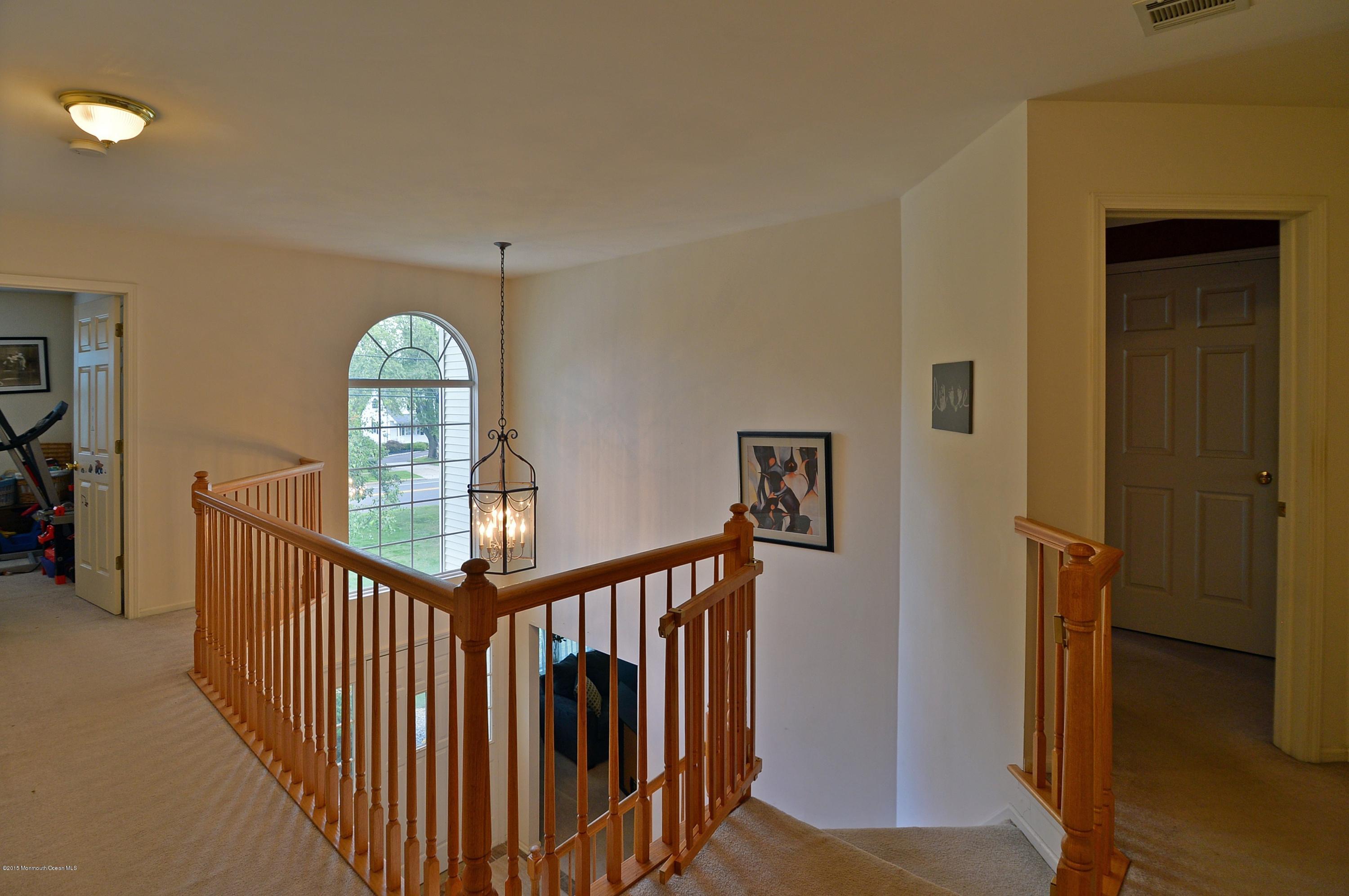 22 Georgia Road Freehold, NJ 07728 - Photo 13 of 27 013_Upper Level
