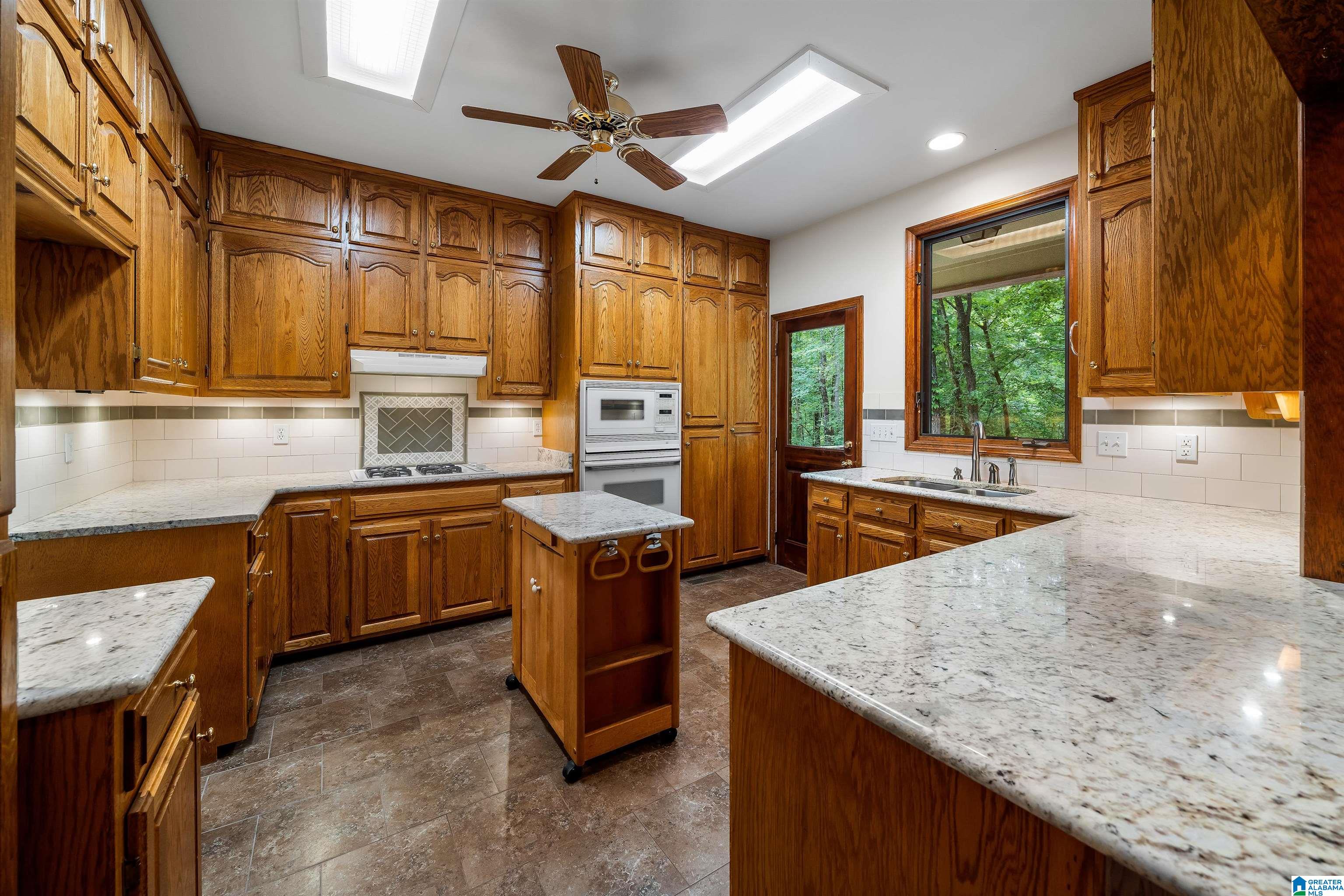 147 Chestnut Drive Alabaster, AL 35007 - Photo 12 of 35