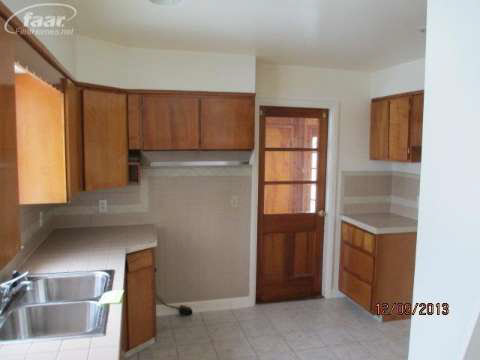 3037 Morrish Road Swartz Creek, MI 48473 - Photo 10 of 22 20389470-9.JPG