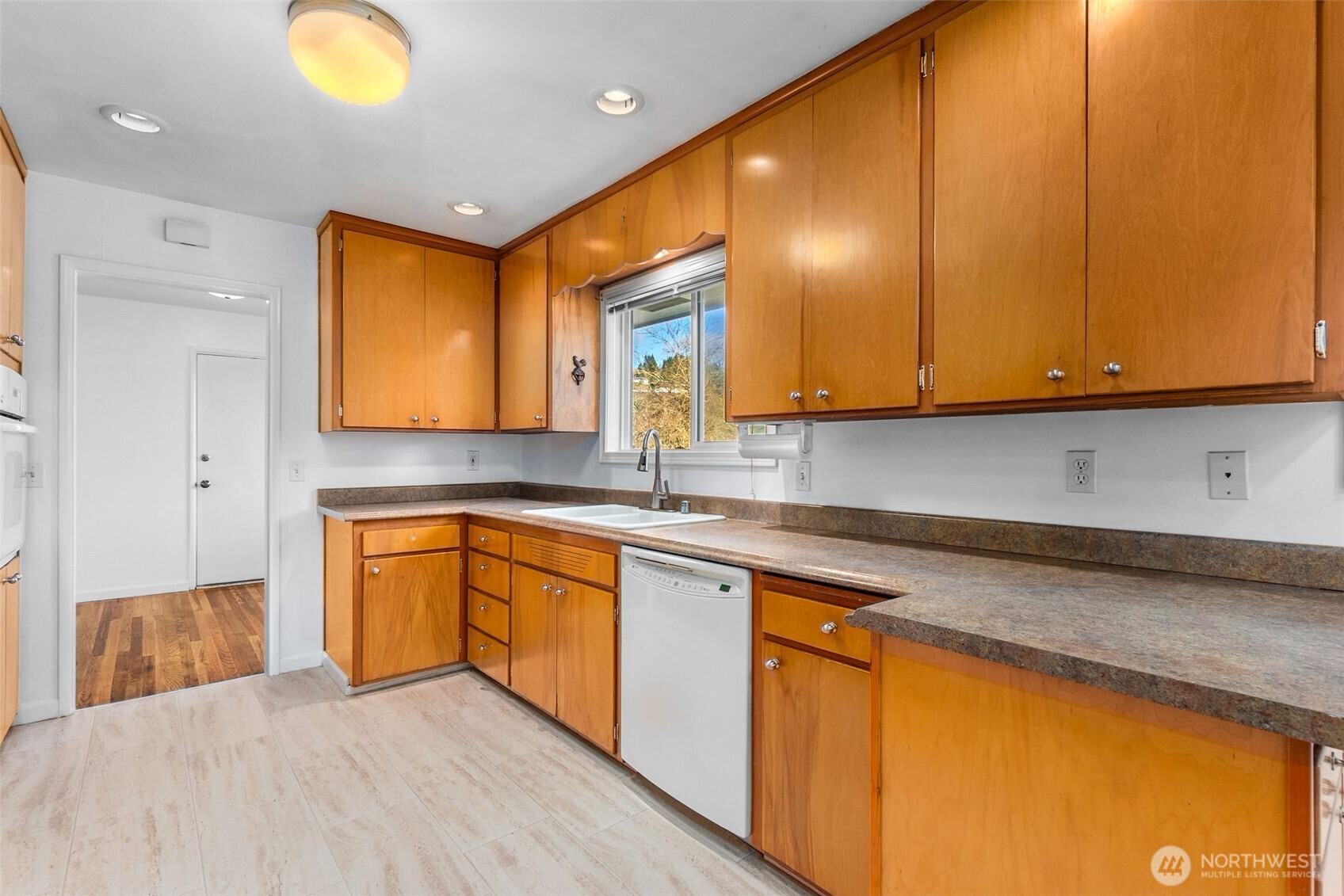 602 Southwest 19th Street Chehalis, WA 98532 - Photo 7 of 33