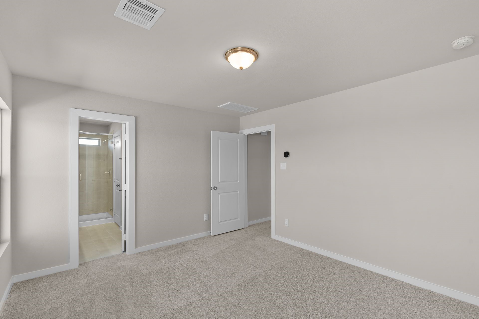 13319 Prado Rdg Lane Rosharon, TX 77583 - Photo 11 of 33 an empty room with closet and windows
