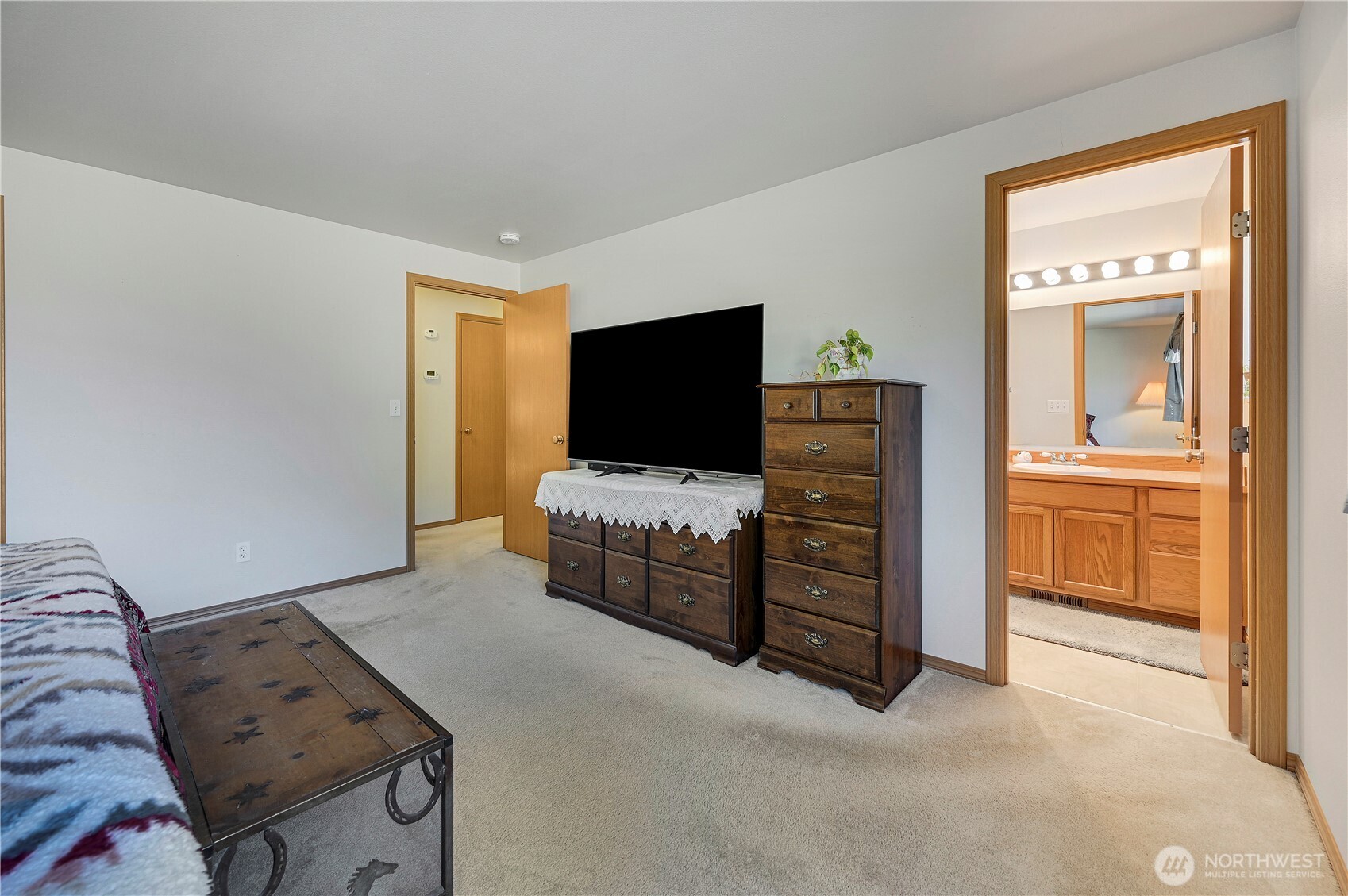 31 2nd Street Port Hadlock, WA 98339 - Photo 17 of 38 a living room with furniture and a flat screen tv