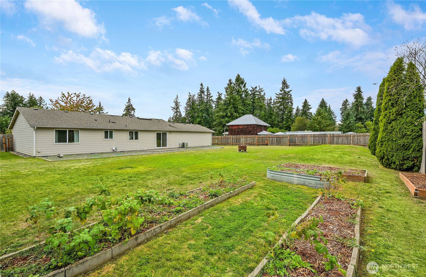 31 2nd Street Port Hadlock, WA 98339 - Photo 27 of 38 a view of house with garden