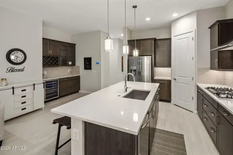 $925,000 | 6610 East Marisa Lane, Phoenix, AZ 85054