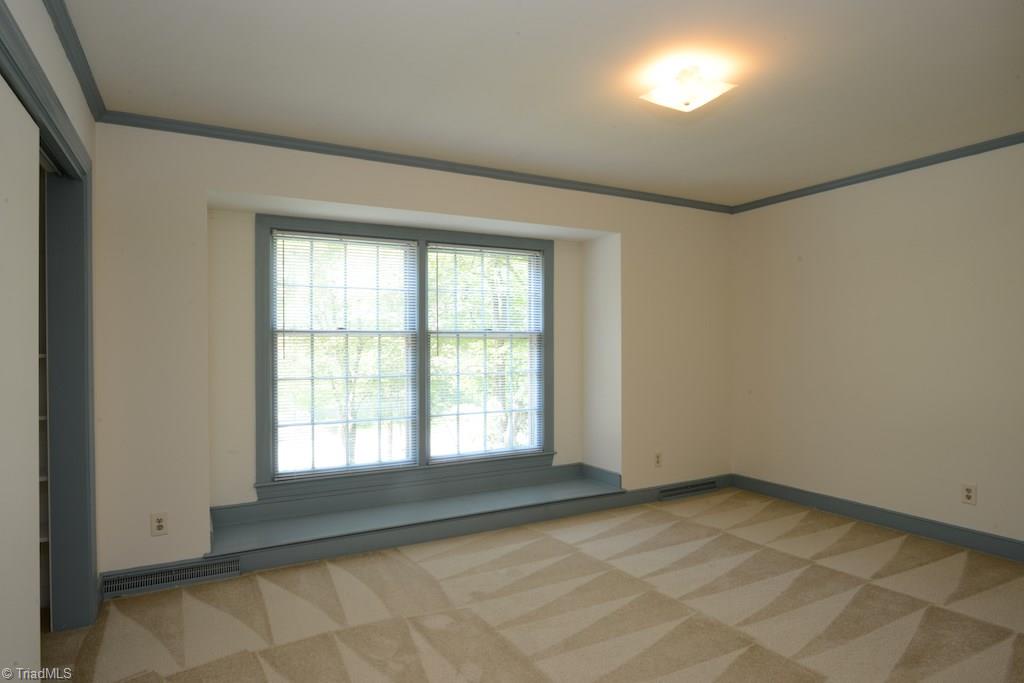 910 Wimbledon Place High Point, NC 27262 - Photo 27 of 30 Bedroom 3...with blue accents it would be perfect for a child