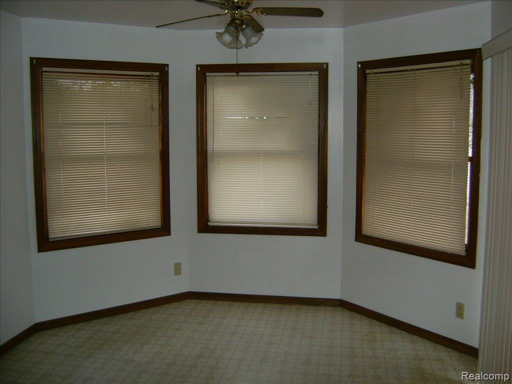 3801 Cedar Road Fort Gratiot, MI 48059 - Photo 8 of 12 3801 cedar 010
