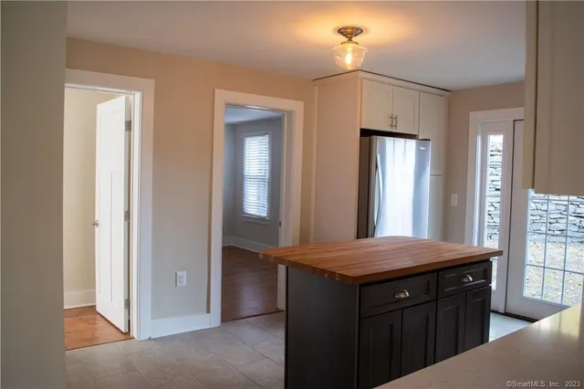 $2,500 | 8 West Main Street, Chester, CT 06412