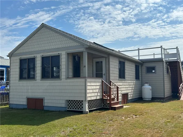 $2,200 | 25 Champlin Avenue, Narragansett, RI 02879