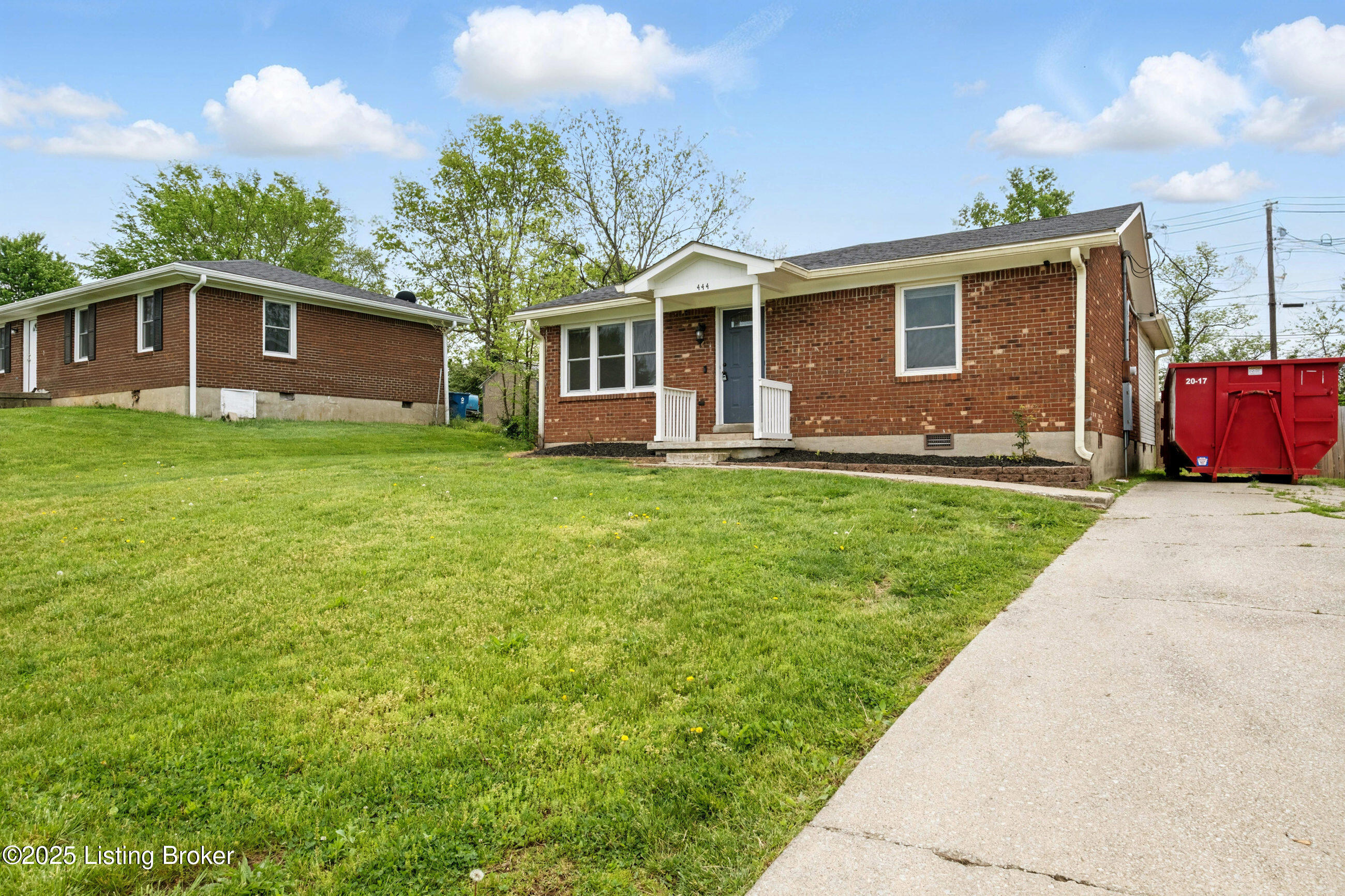 444 Old Mill Road Shelbyville, KY 40065 - Photo 2 of 26 444oldmill_louisvillerealestatemedia_002