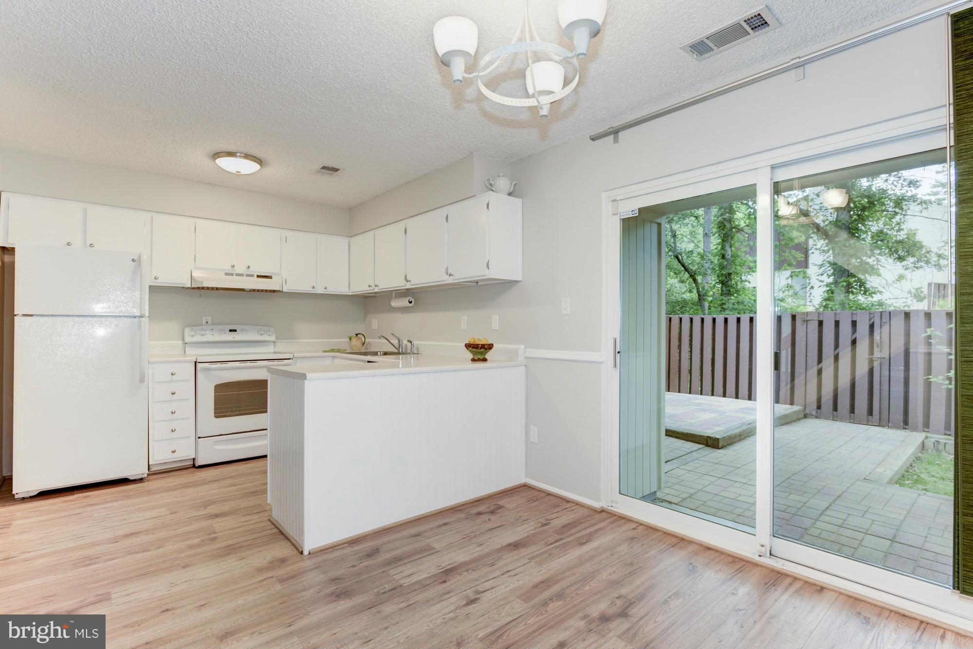 2317 Southgate Square Reston, VA 20191 - Photo 14 of 30 Dining Room