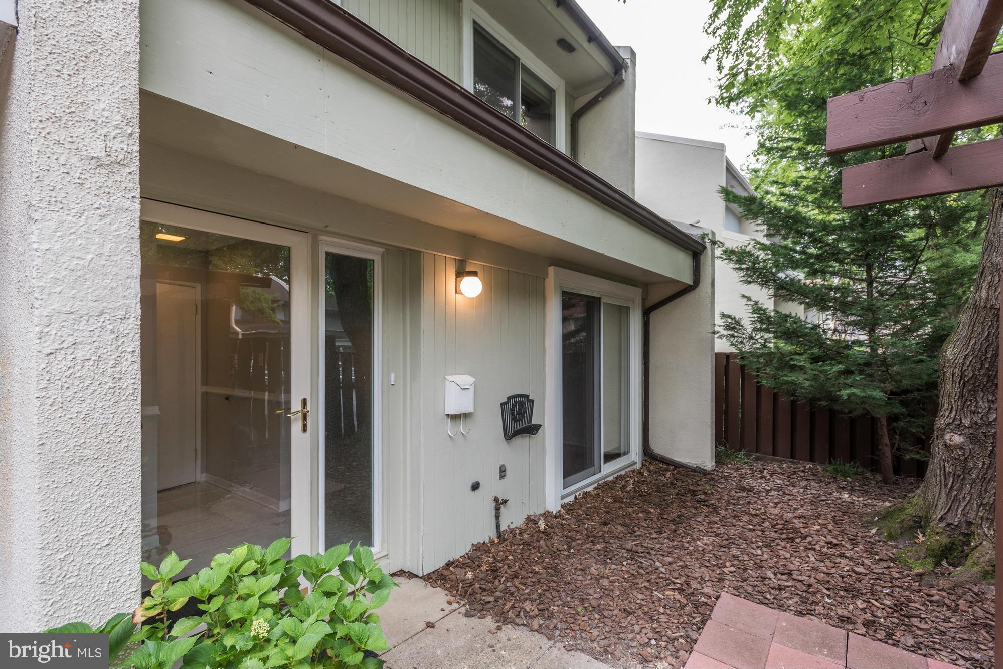 2317 Southgate Square Reston, VA 20191 - Photo 4 of 30 Exterior (Front)
