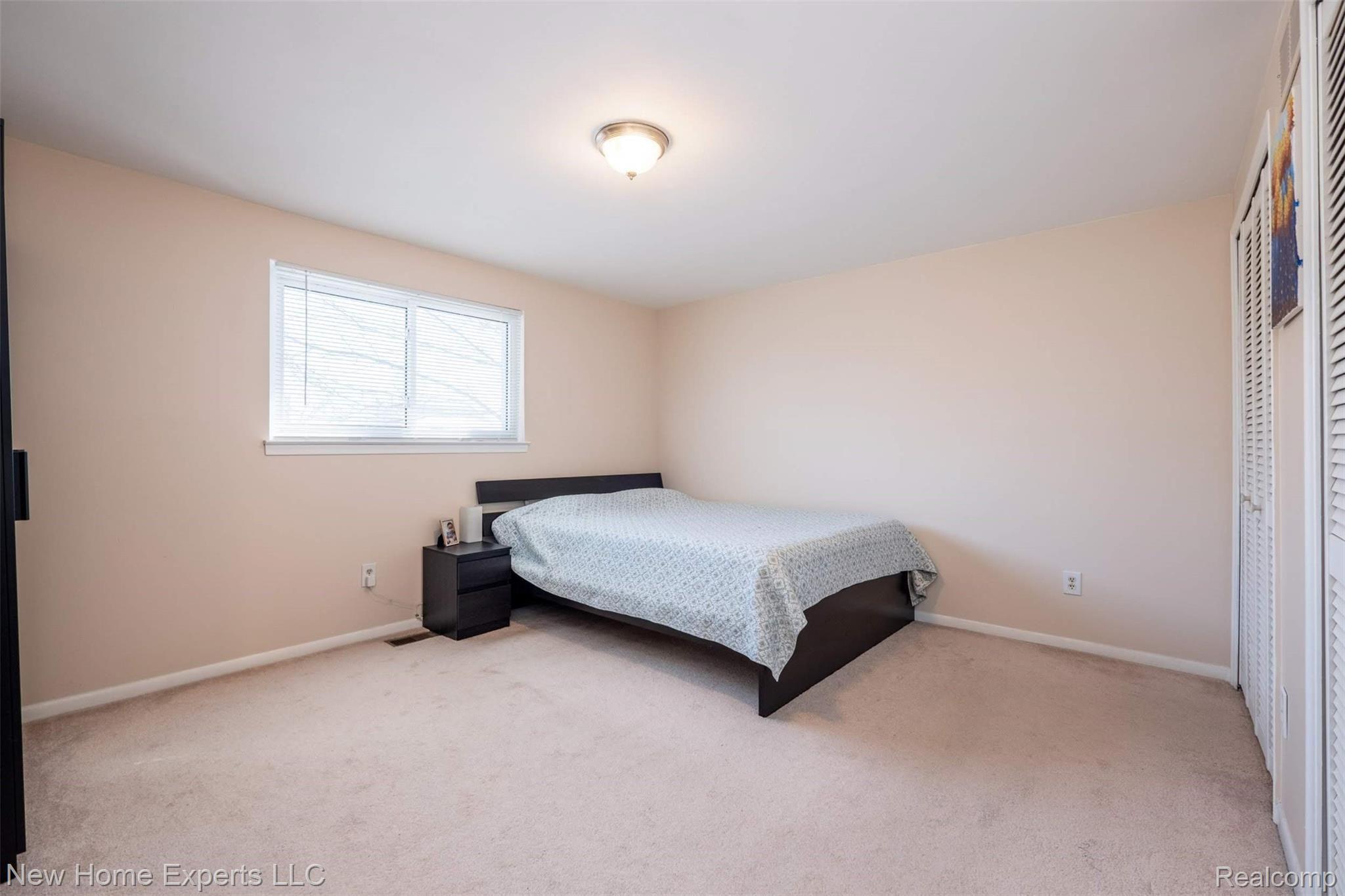 2170 Highsplint Drive Rochester, MI 48307 - Photo 16 of 26 2170 Highsplint-24.jpg