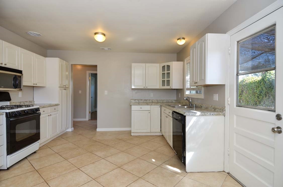 13838 Charlan Road Valley Center, CA 92082 - Photo 6 of 19