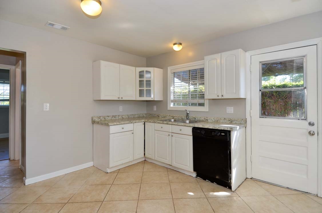 13838 Charlan Road Valley Center, CA 92082 - Photo 7 of 19