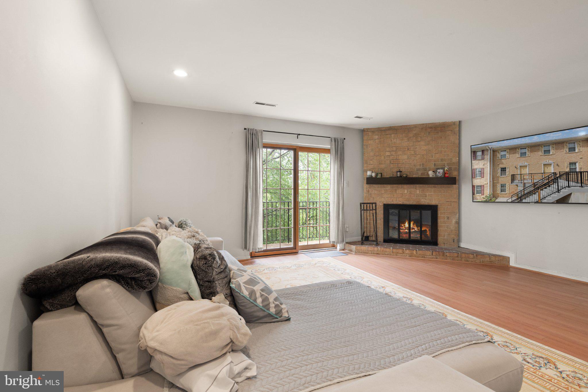 905 South Rolfe Street, Unit 2 Arlington, VA 22204 - Photo 20 of 55 Gallery Image 20